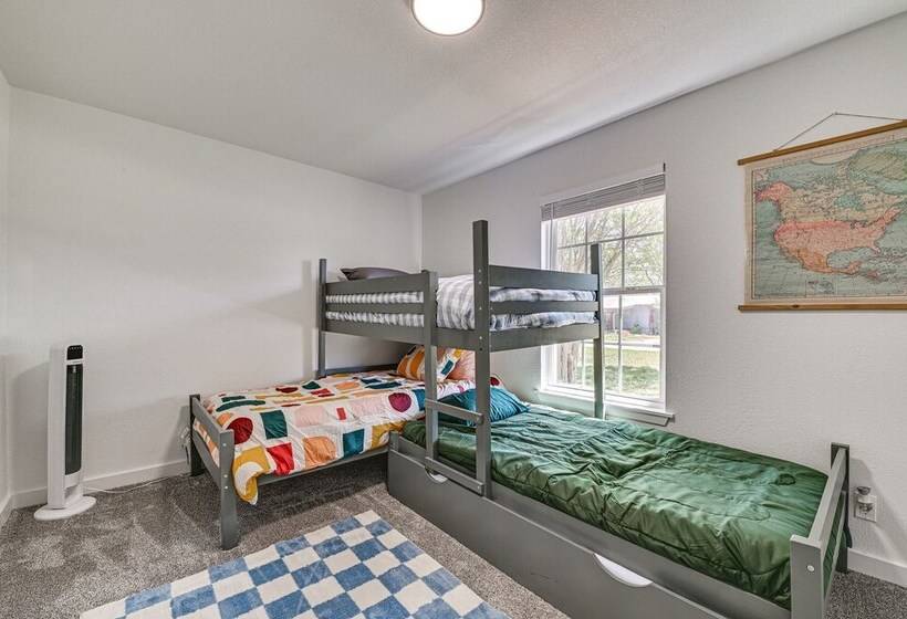 Bright Home W/ Fire Pit: Near Possum Kingdom Lake!