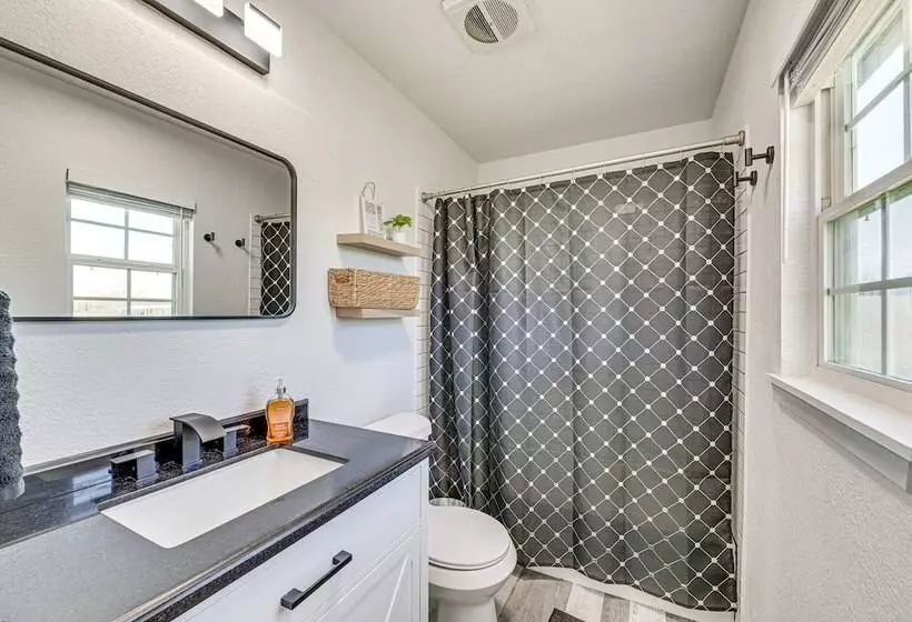 Bright Home W/ Fire Pit: Near Possum Kingdom Lake!