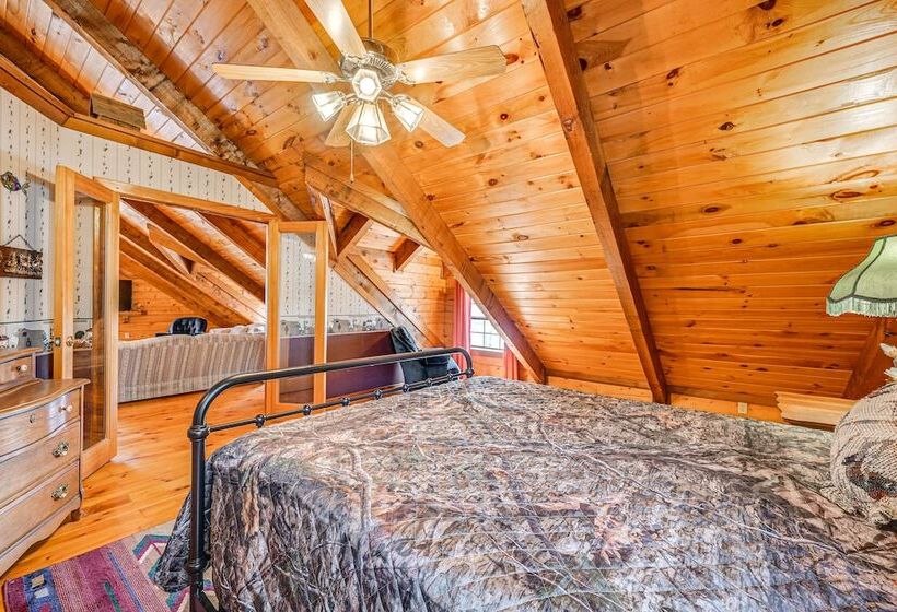 Broken Bow Cabin W/ Hot Tub & Fishing On Site!