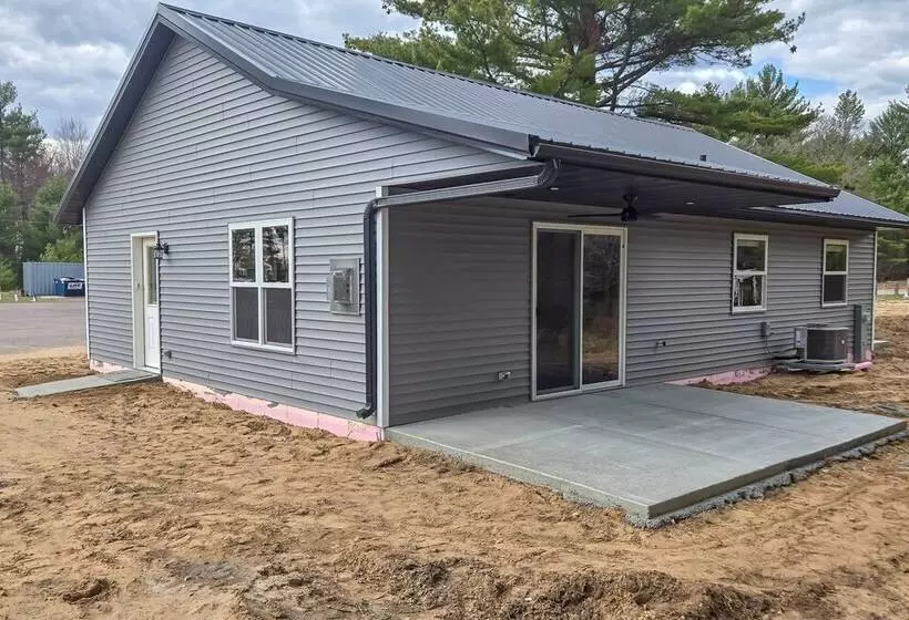 Castle Rock Lake Cabin: Water & Trail Access!