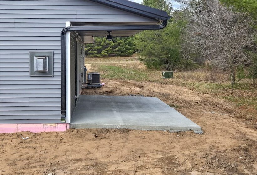 Castle Rock Lake Cabin: Water & Trail Access!