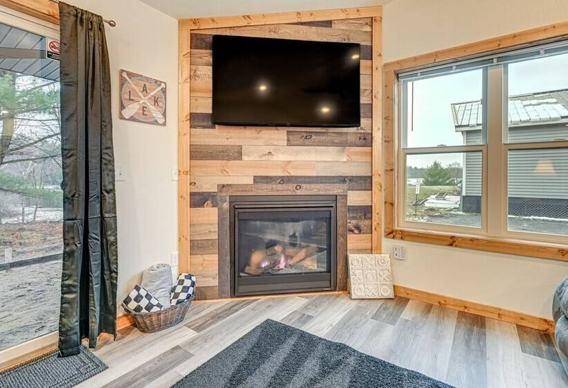 Castle Rock Lake Cabin: Water & Trail Access!