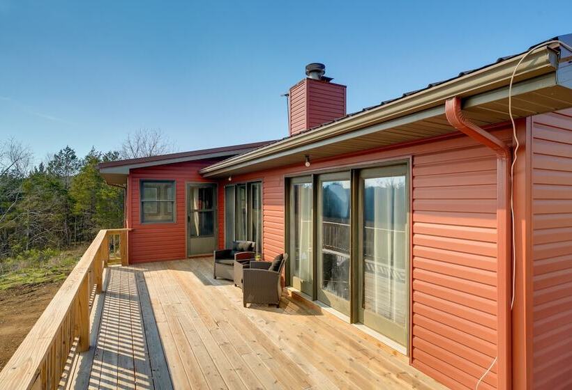 Cozy Belgrade Cottage W/ Wood Burning Stove!