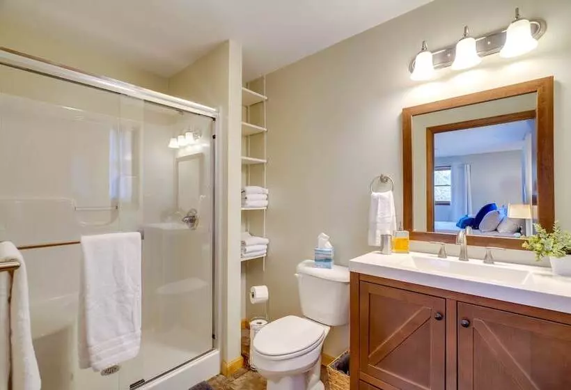 Cozy Belgrade Cottage W/ Wood Burning Stove!