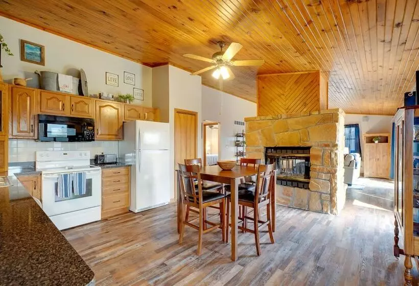 Cozy Belgrade Cottage W/ Wood Burning Stove!