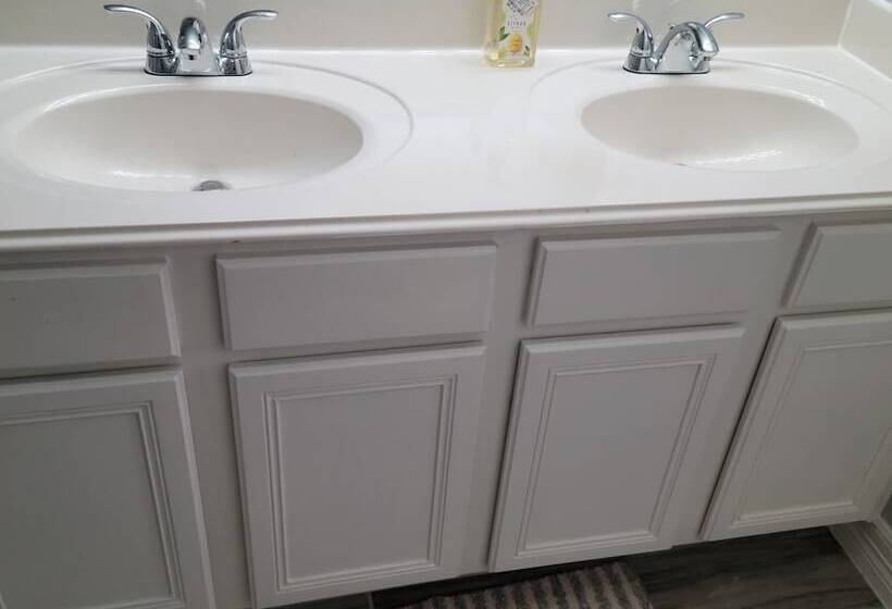 Cute And Cozy Hostel