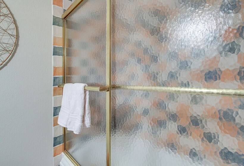 Family Home W/ Indoor Pool ~ 2 Mi To Elkhart Lake!