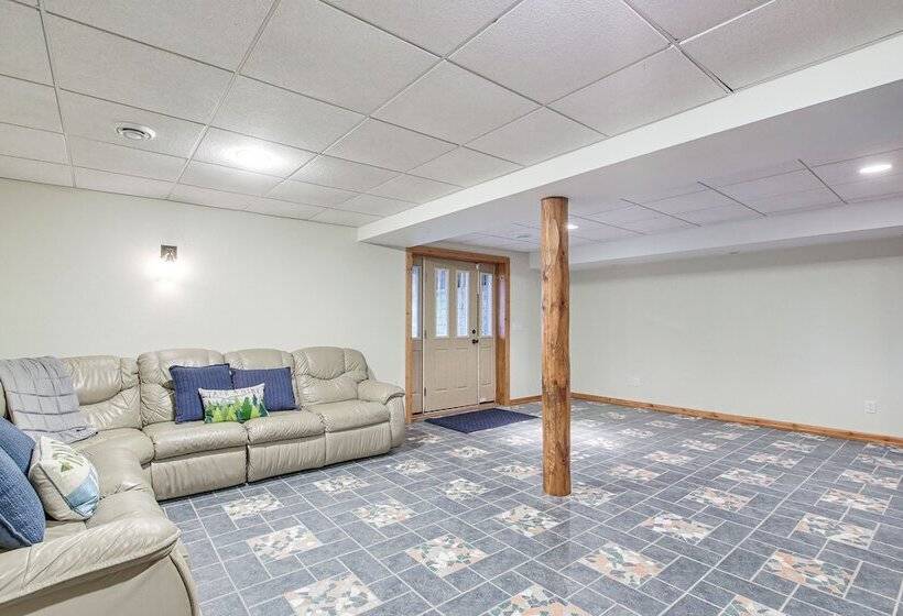 Family Home W/ Indoor Pool ~ 2 Mi To Elkhart Lake!