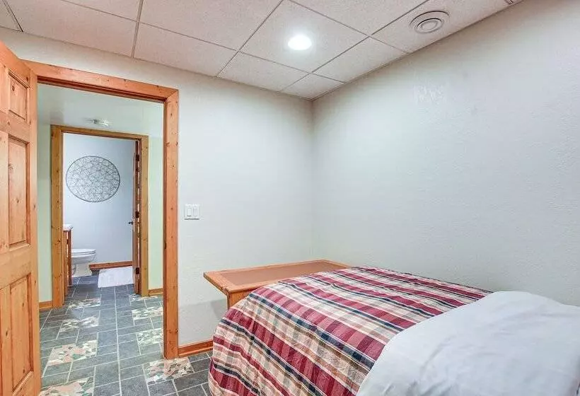 Family Home W/ Indoor Pool ~ 2 Mi To Elkhart Lake!