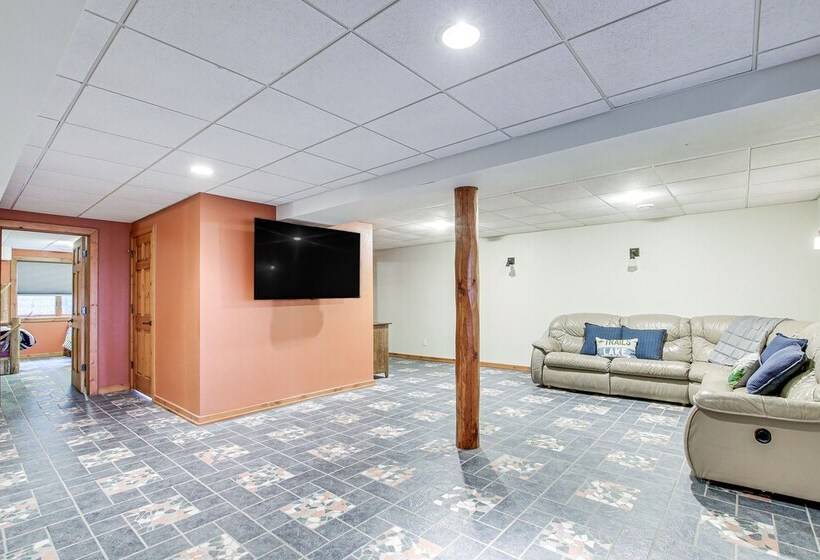 Family Home W/ Indoor Pool ~ 2 Mi To Elkhart Lake!