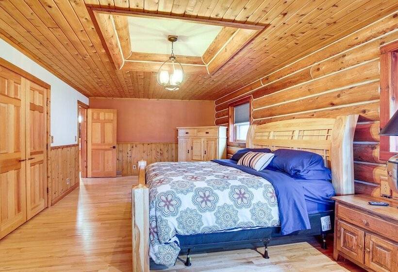 Family Home W/ Indoor Pool ~ 2 Mi To Elkhart Lake!