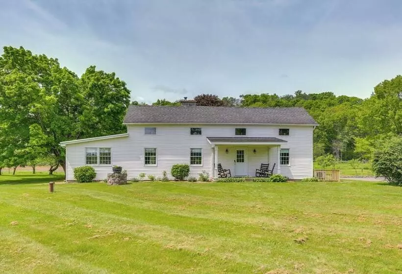 Historic Farmhouse In Layton W/ Deck!