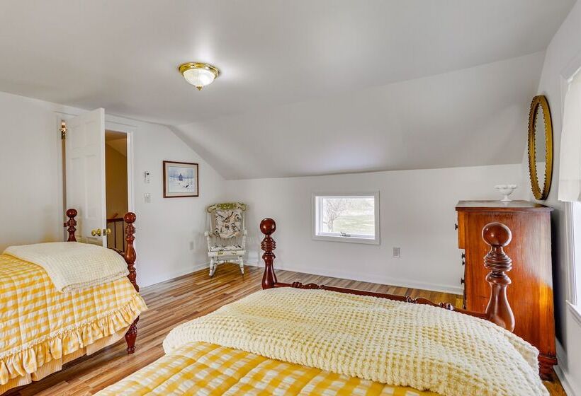 Historic Farmhouse In Layton W/ Deck!