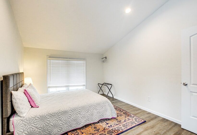 Home W/ Fireplace < 1 Mi To Peninsula State Park!