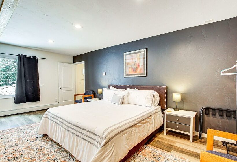 Home W/ Fireplace < 1 Mi To Peninsula State Park!