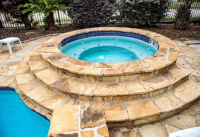 ホテル 1br Mobile Condo With Community Pool