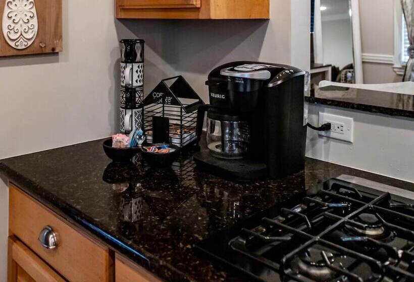 ホテル 1br Mobile Condo With Community Pool