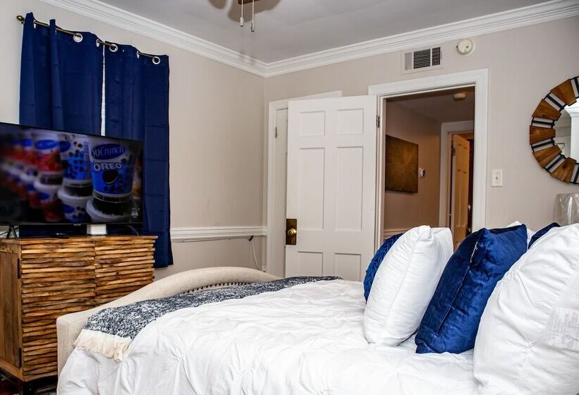 ホテル 1br Mobile Condo With Community Pool