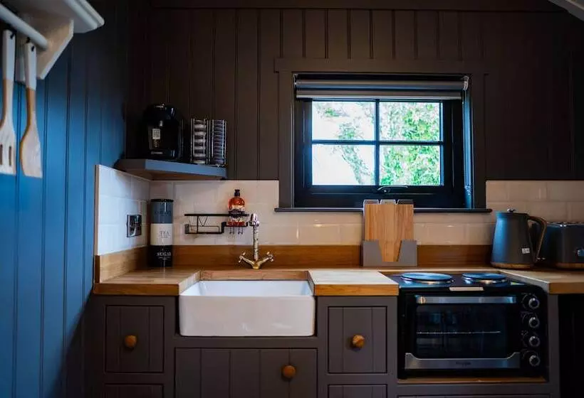 Hotelli Charming Lodge In Limavady