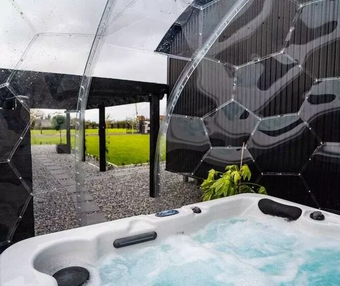 Hotelli Charming Lodge In Limavady