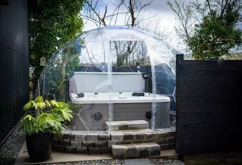 Hotelli Charming Lodge In Limavady