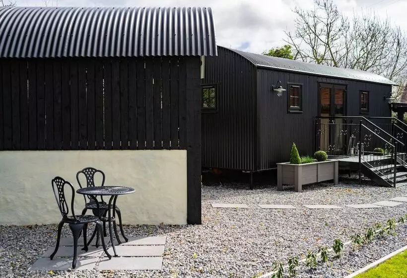 Hotelli Charming Lodge In Limavady
