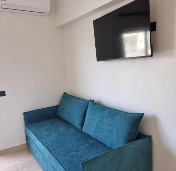 هتل Eloque Simple Living Space