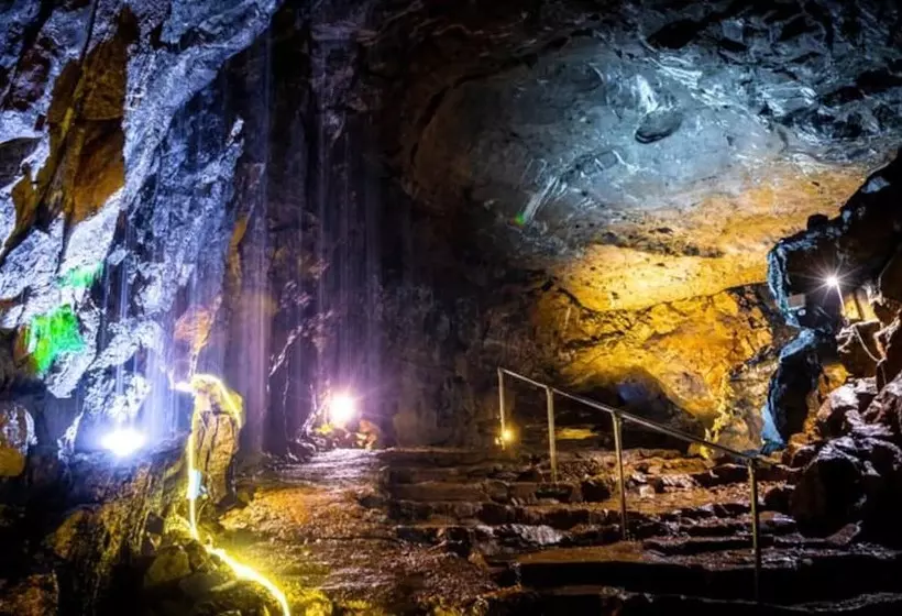 Maaseutuhotelli 2 Bed Barn Alton Towers Chatsworth Polars Peaks