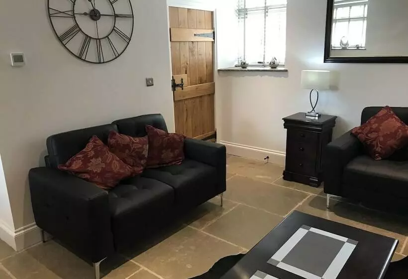 Maaseutuhotelli 2 Bed Barn Alton Towers Chatsworth Polars Peaks