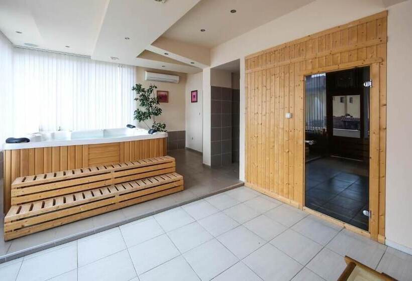 호텔 Sharkov Family