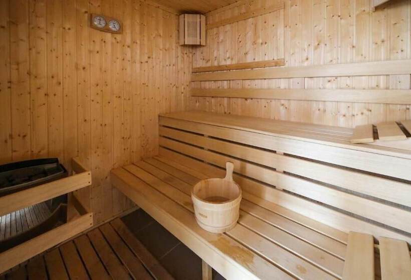 호텔 Sharkov Family