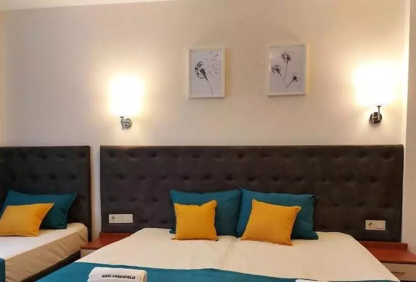 Hotelli Sharkov Family