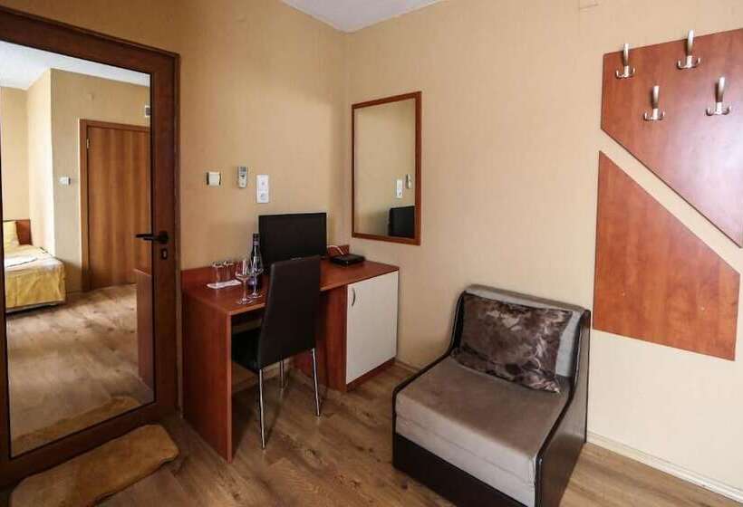 호텔 Sharkov Family