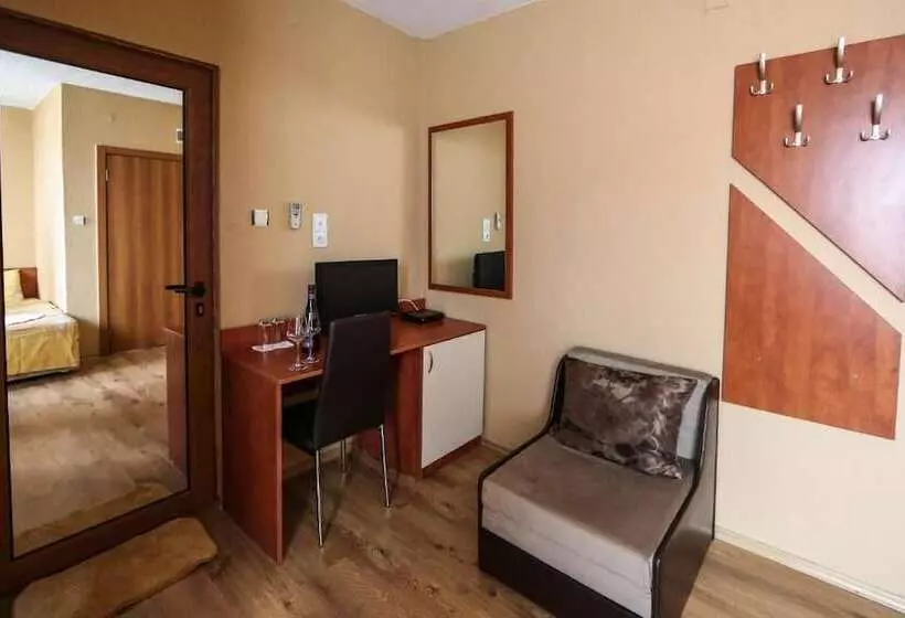 Hotelli Sharkov Family