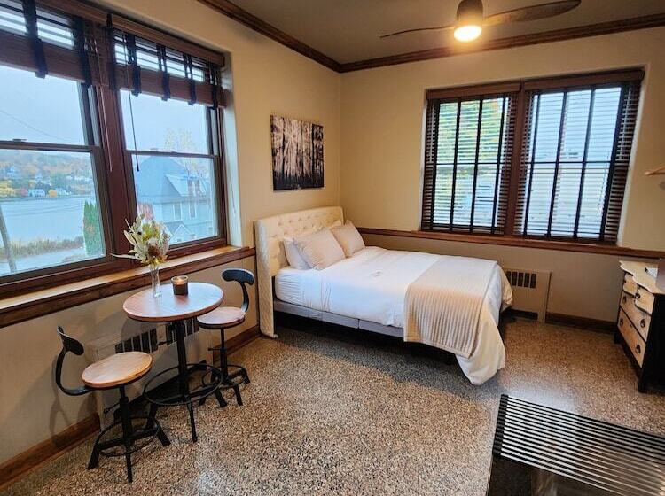 호텔 The Lodge Luxury Suites