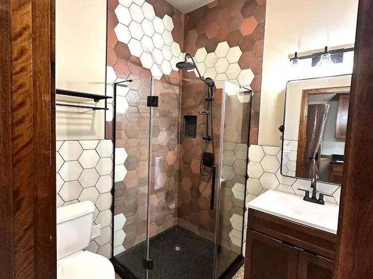 Hotelli The Lodge Luxury Suites