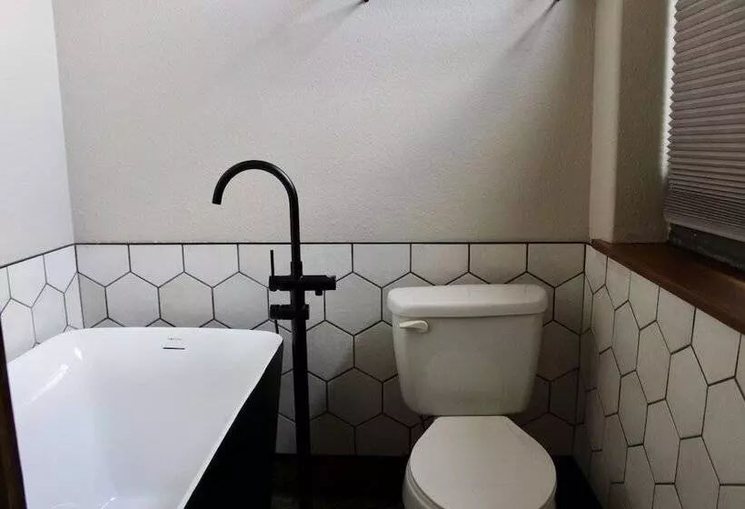 Hotelli The Lodge Luxury Suites