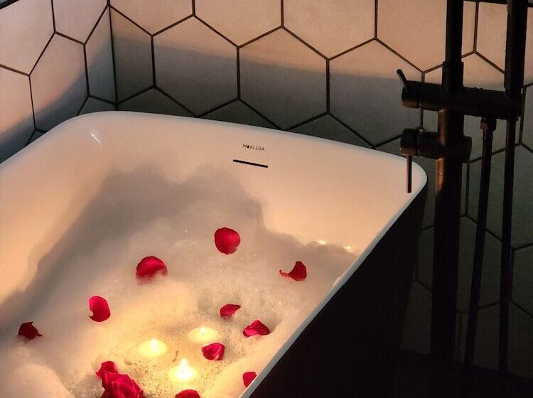 호텔 The Lodge Luxury Suites