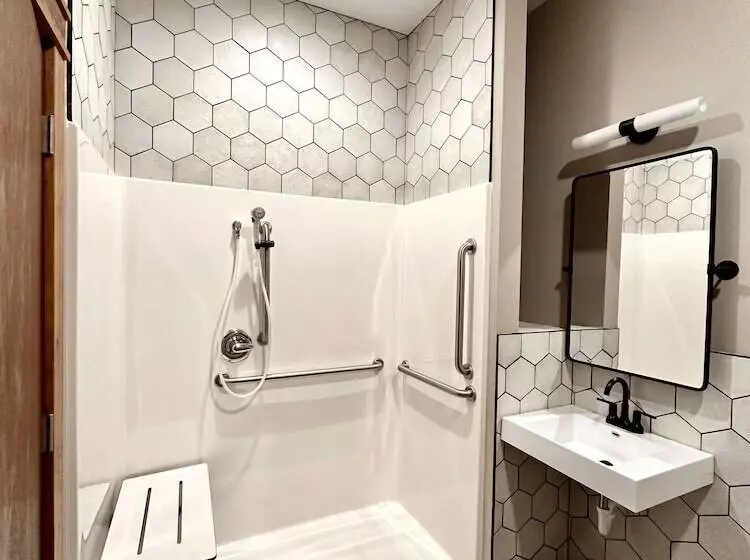 Hotelli The Lodge Luxury Suites