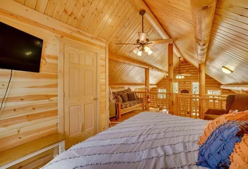 Merrillan Cabin W/ Fire Pit < 1 Mi To Lake Arbutus