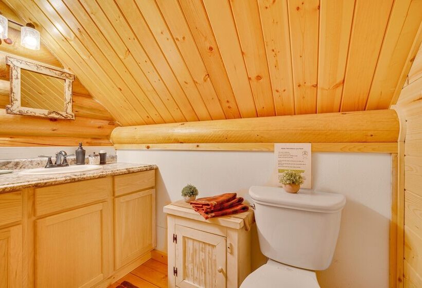 Merrillan Cabin W/ Fire Pit < 1 Mi To Lake Arbutus