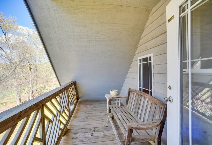 Peaceful Guntersville Cabin: Fire Pit, Near Lake!