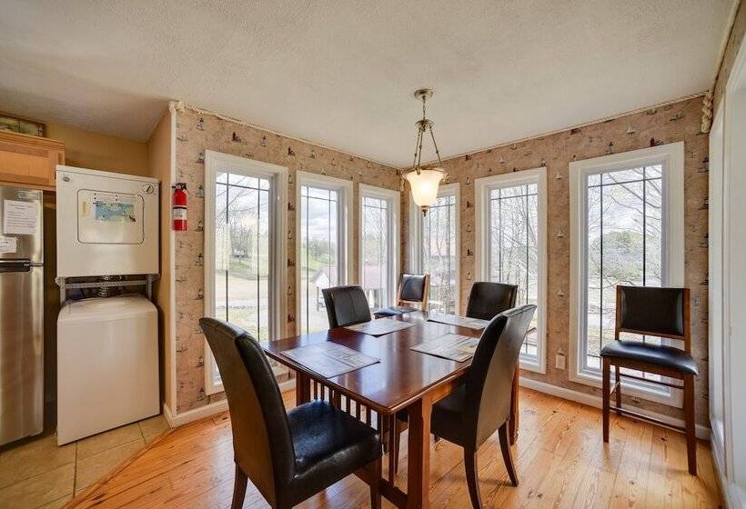 Peaceful Guntersville Cabin: Fire Pit, Near Lake!