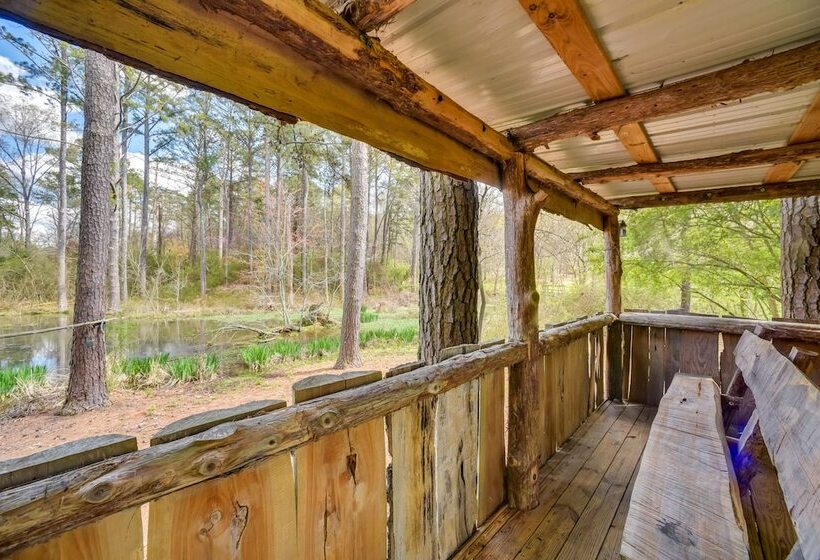 Peaceful Guntersville Cabin: Fire Pit, Near Lake!