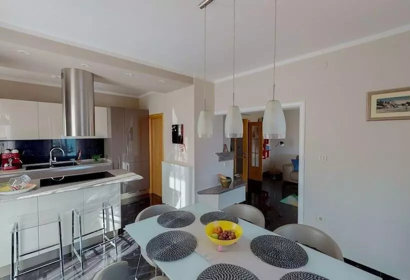 ペンション Villa Luppo