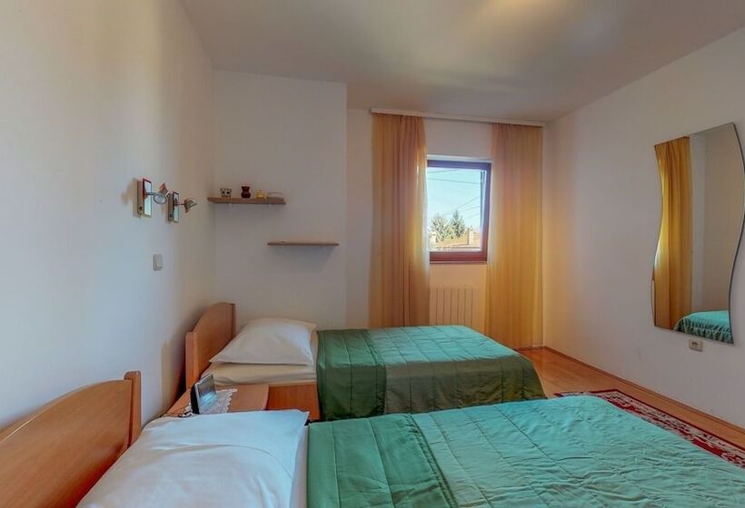 פנסיון Villa Luppo