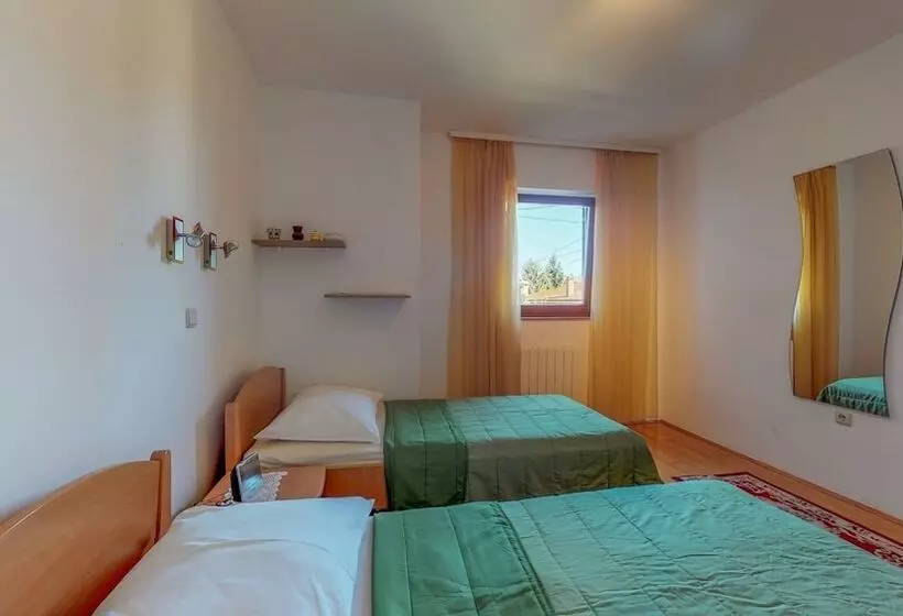 ペンション Villa Luppo