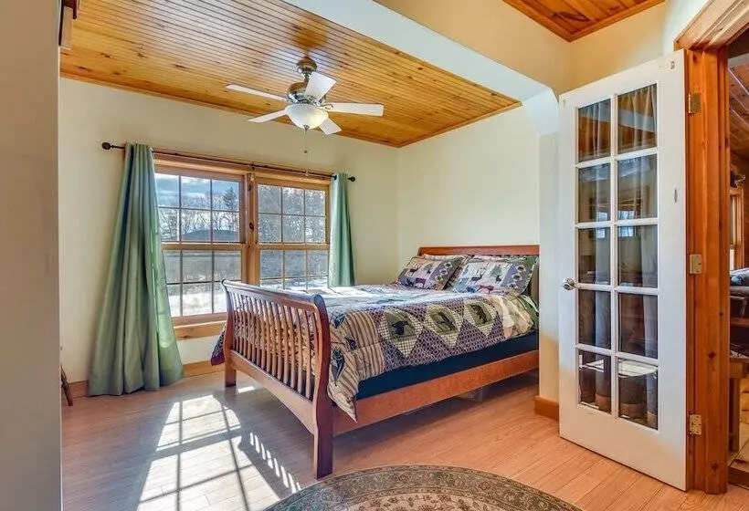 Private Bethel Cabin W/ Covered Deck: 5 Mi To Town