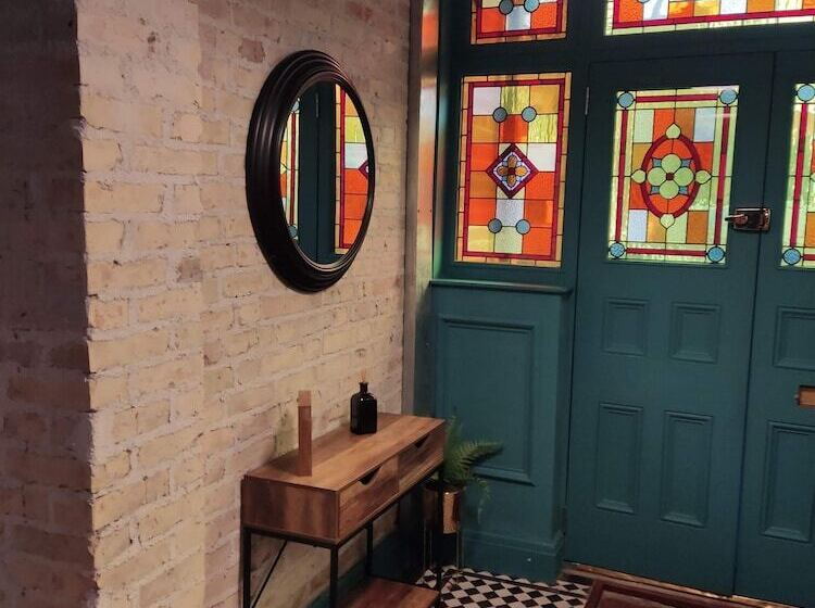 דירת נופש Remarkable 7 Bed House In London