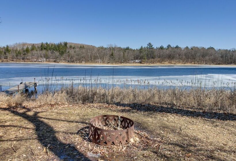Serene Park Rapids Cabin: Fire Pit, Lake Access!